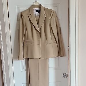 Evan Picone Beige Suit Set